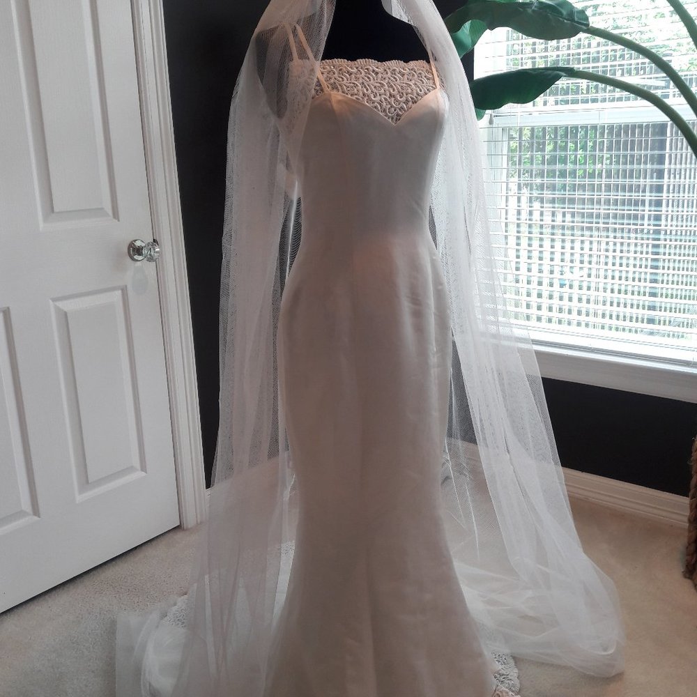 wedding dress